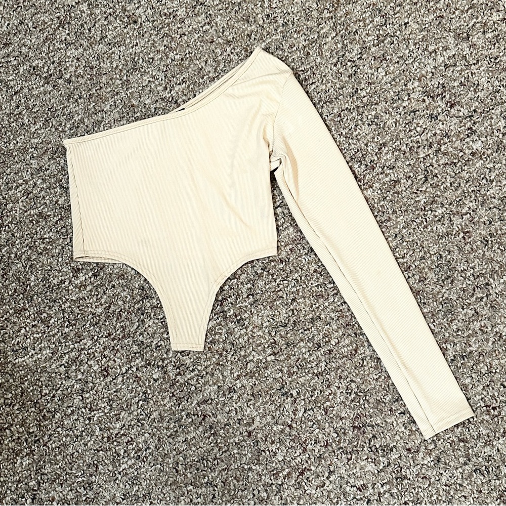 Prettylittlething top